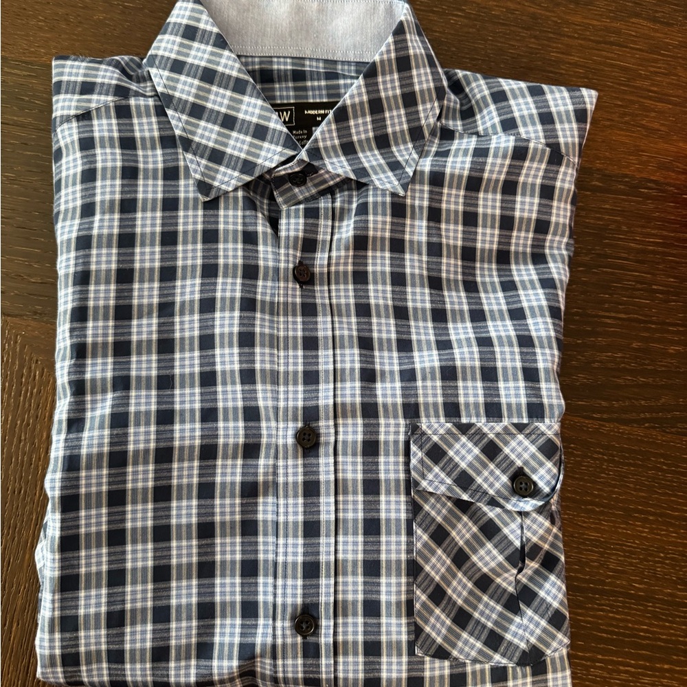 Men's Black and hite Plaid Shirt